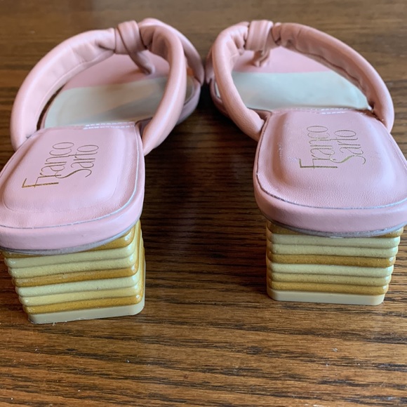 Franco Sarto bamboo block heel padded nude pink leather thong sandals NWT - Picture 4 of 5